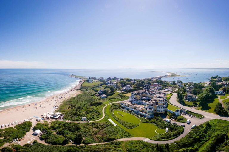 Top Beach Retreats in America: Ultimate Coastal Luxury Guide